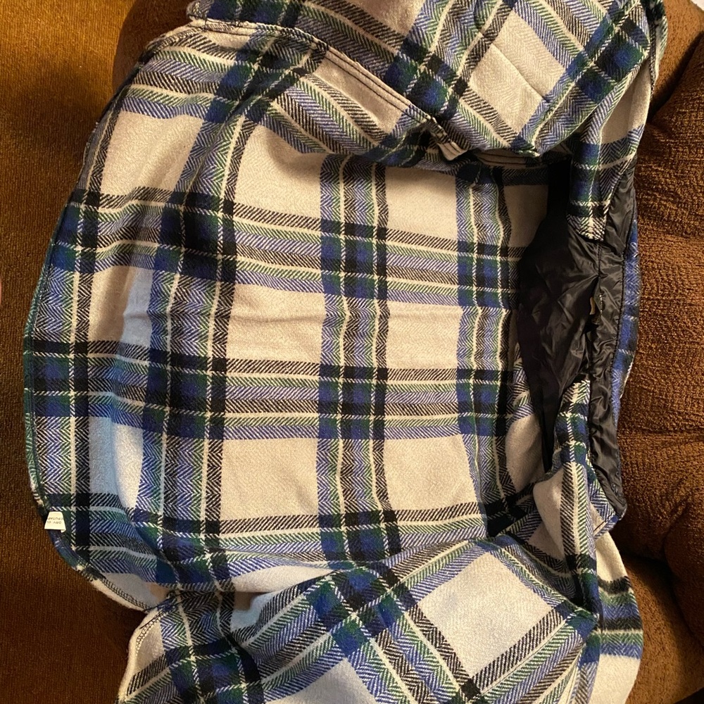 Shacket - Picture 3 of 4
